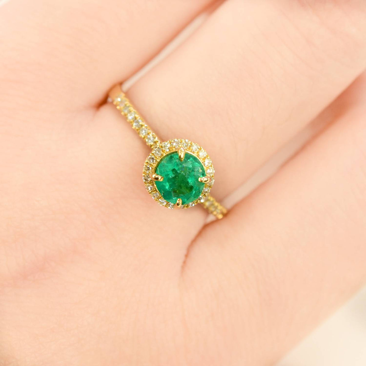 Colombian Emerald Diamond Halo Ring 18K Gold