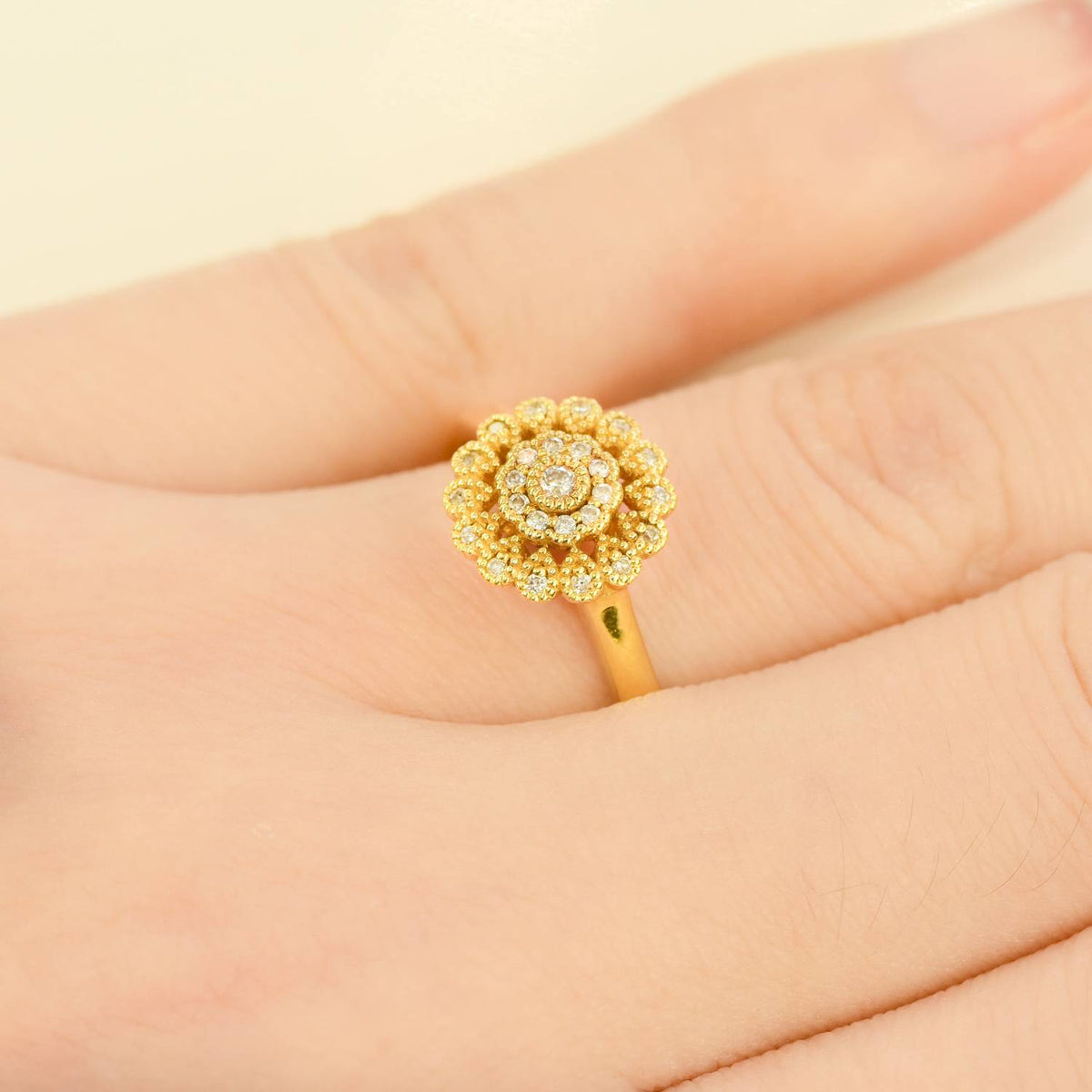 Diamond Cluster Ring 18K Gold Antique Design