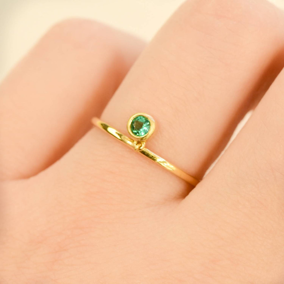 Natural Colombian Emerald Dangle Ring in 18k Gold