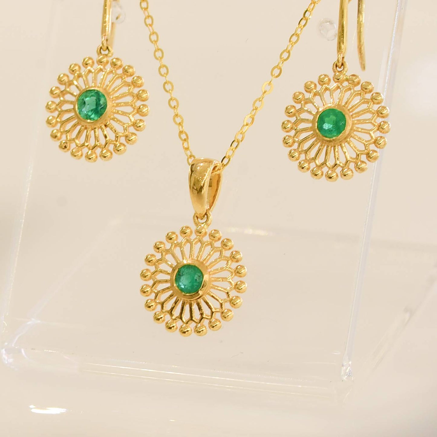 Natural Colombian Emeralds Dangling Earrings 18K Yellow Gold