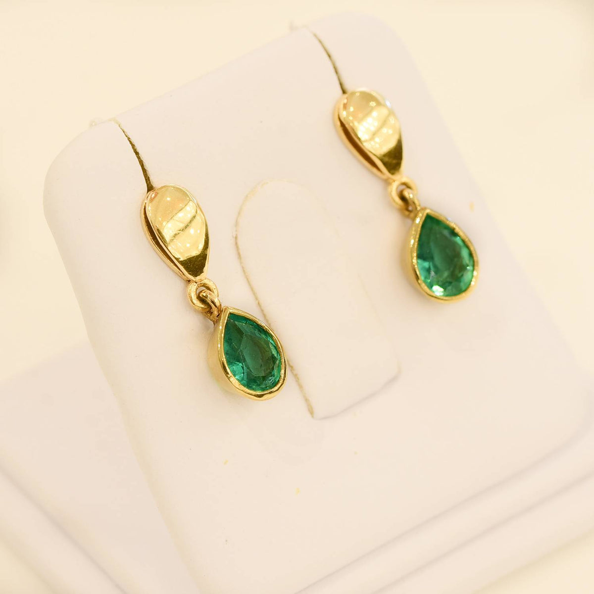 Pear Cut Colombian Emerald Dangling Earrings 18K Yellow Gold