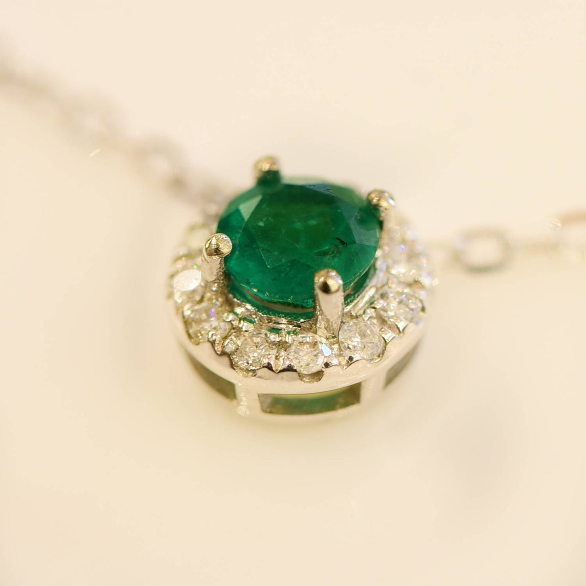 Colombian Emerald Diamond Pendant Necklace 18K White Gold