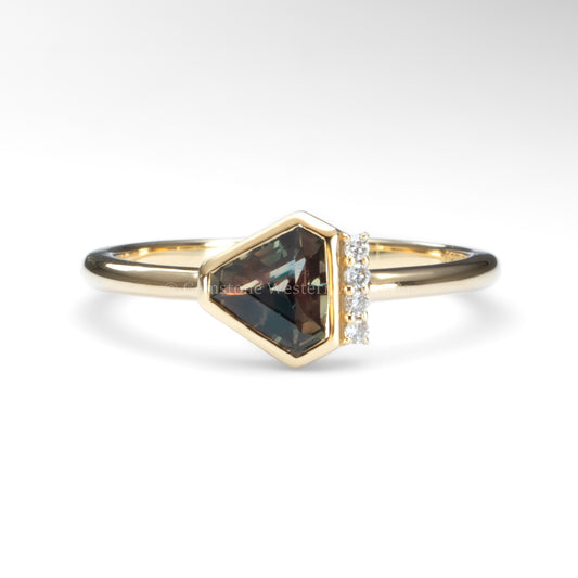 Asymmetrical Sapphire and Diamond Ring in 18K Yellow Gold