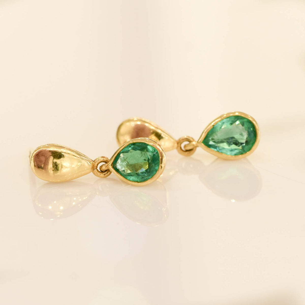 Pear Cut Colombian Emerald Dangling Earrings 18K Yellow Gold