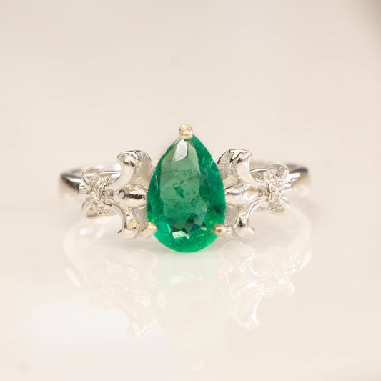 Natural Colombian Emerald Ring 18K