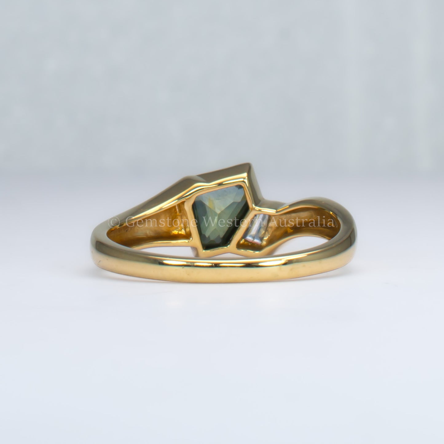 Unique Teal Sapphire and Diamond Gold Ring