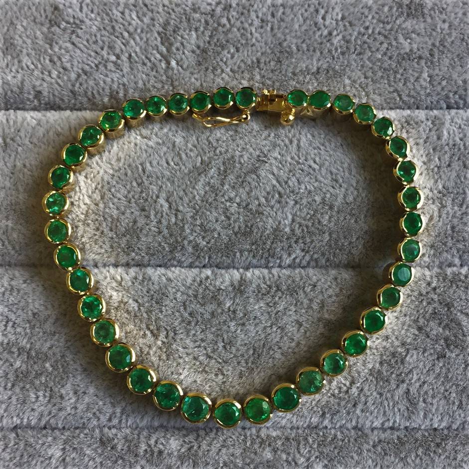6.82ct Colombian Emerald Tennis Bracelet in 18kt Yellow Gold