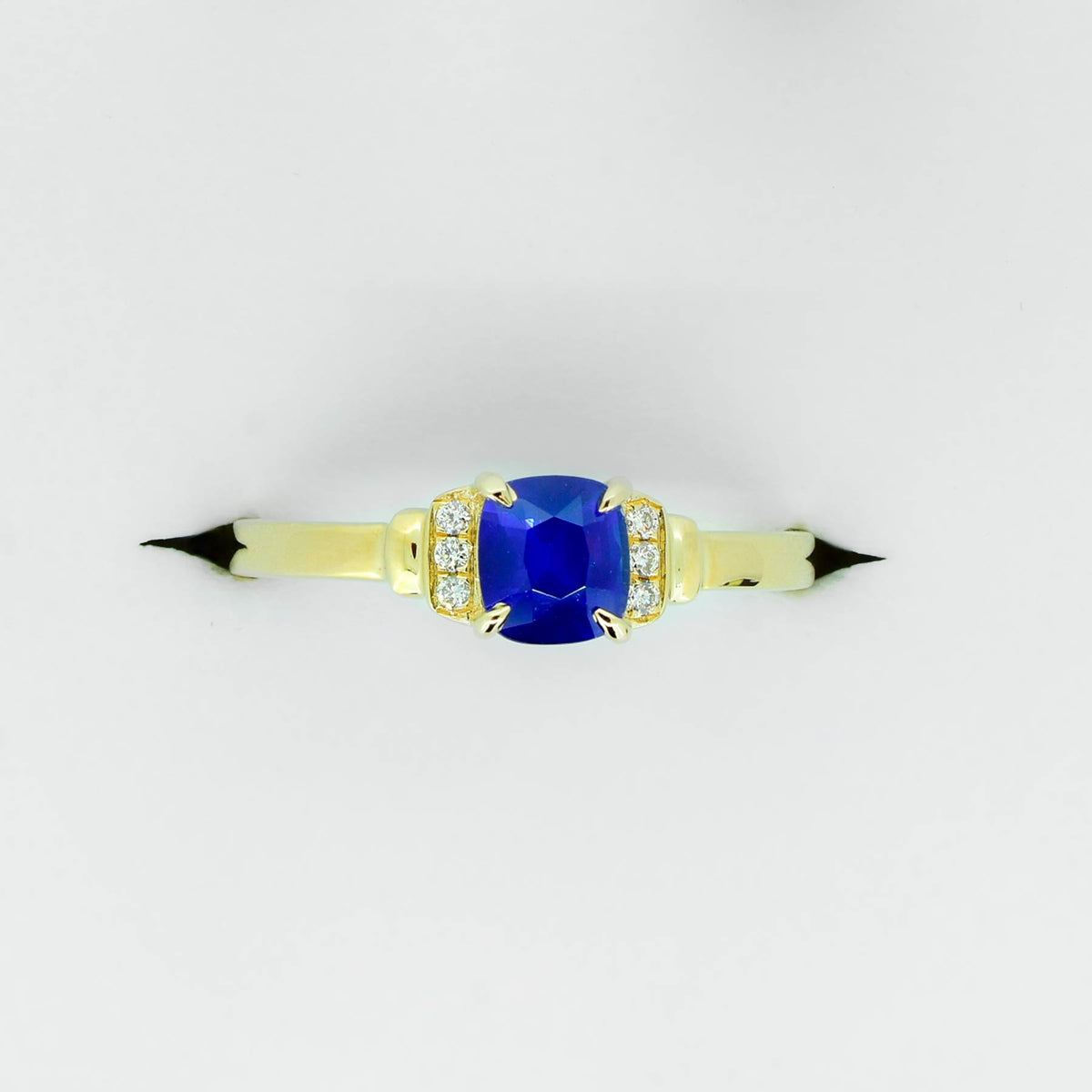 Natural Unheated Sapphire and Diamonds Ring