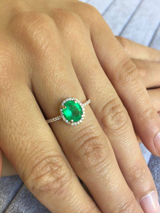 18ct Rose Gold Colombian Emerald and 40 Diamonds Ring - Image 5