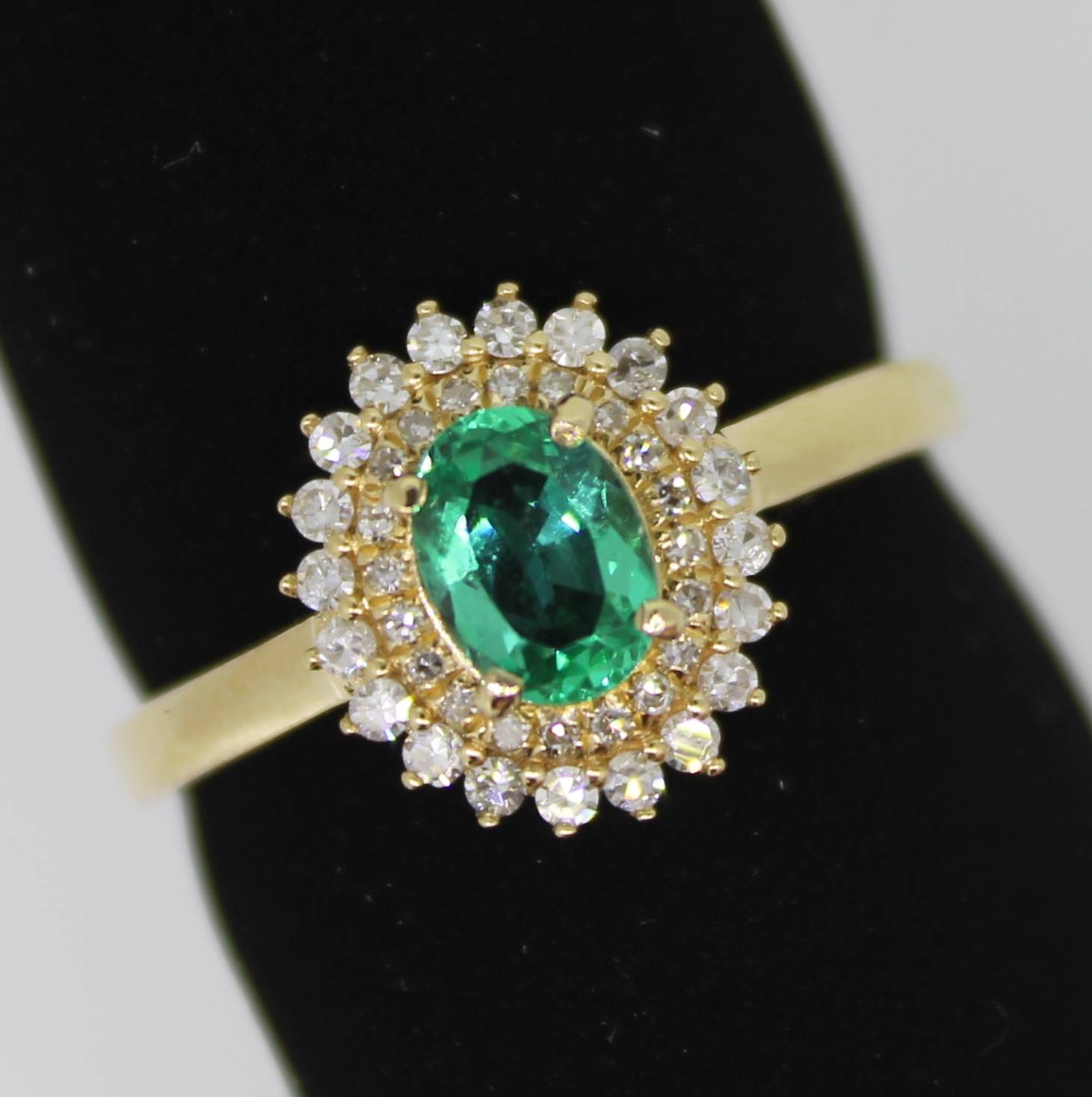 Emerald ring 18ct Yellow Gold Colombian Emerald and 40 Diamonds Ring ...