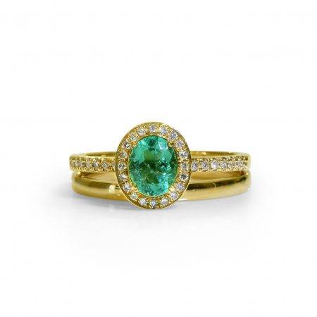 18K Yellow Gold Colombian Emerald 36 Diamonds Ring.
