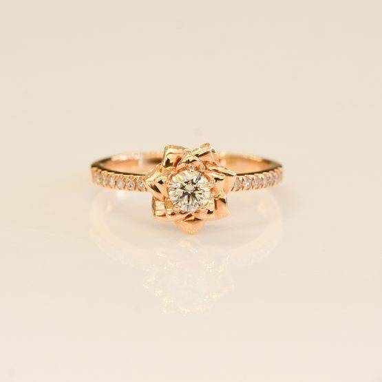 Diamond Ring and Wedding Band in 18K Rose Gold