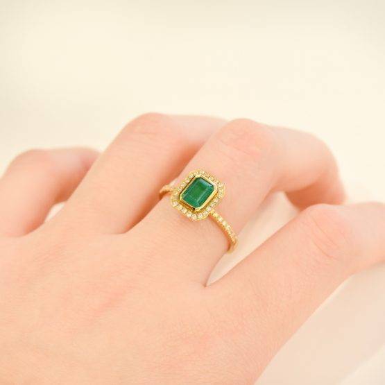 Colombian Emerald Diamond Halo Ring - 198203