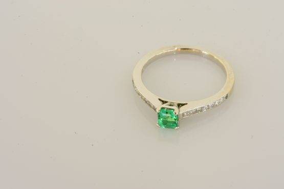 colombian emerald diamond ring 198285-8