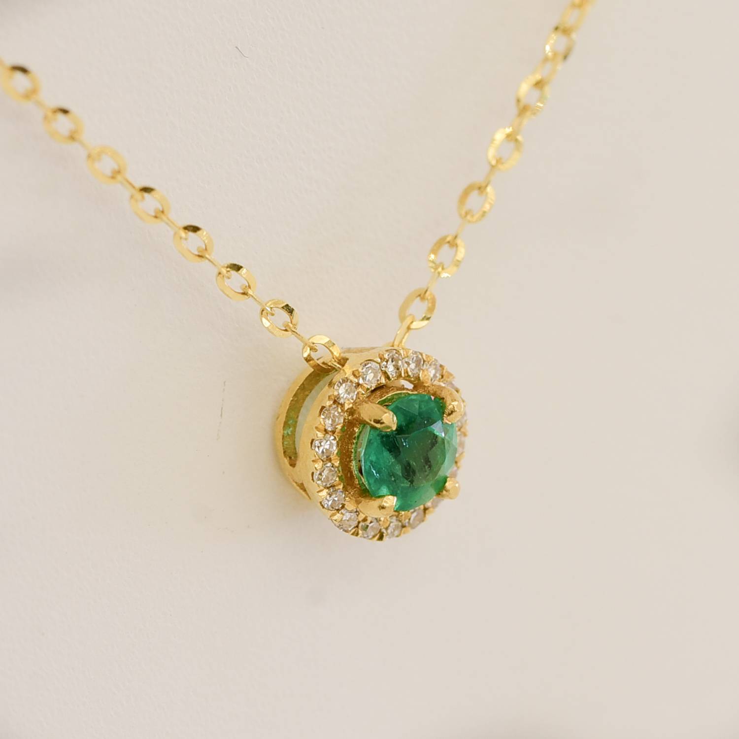 Colombian Emerald Diamond Halo Pendant Necklace in 18K Yellow Gold