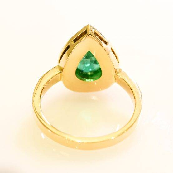 pear emerald diamond ring