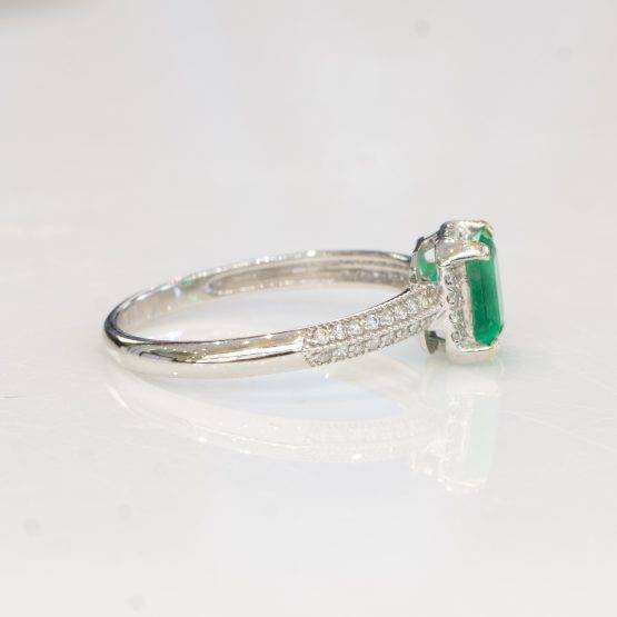 Halo Emerald Ring 1982164-4