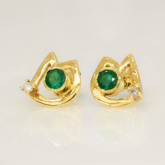 Emerald diamond stud earrings 1982168