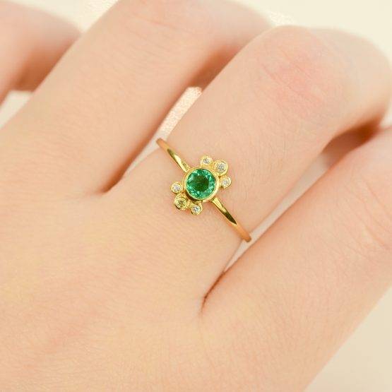 minimalist emerald diamond ring 1982103-2