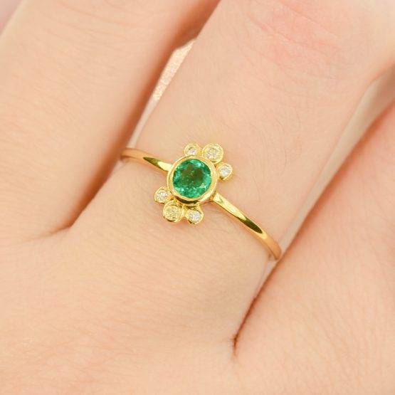 minimalist emerald diamond ring 1982103-1
