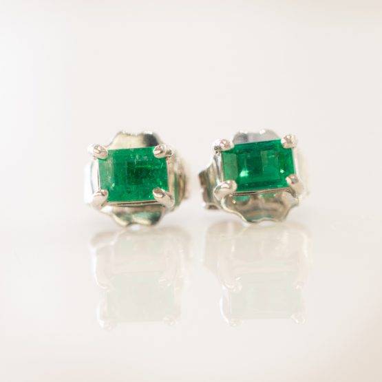 colombian emerald stud earrings 1982226