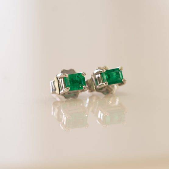 colombian emerald stud earrings 1982226-6