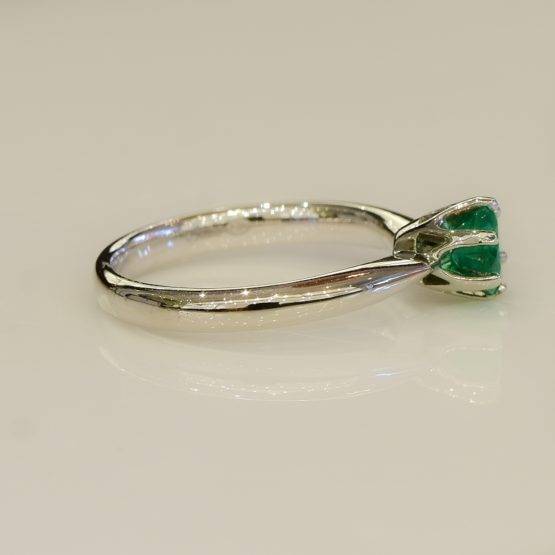 solitaire colombian emerald platinum ring 1982251-3