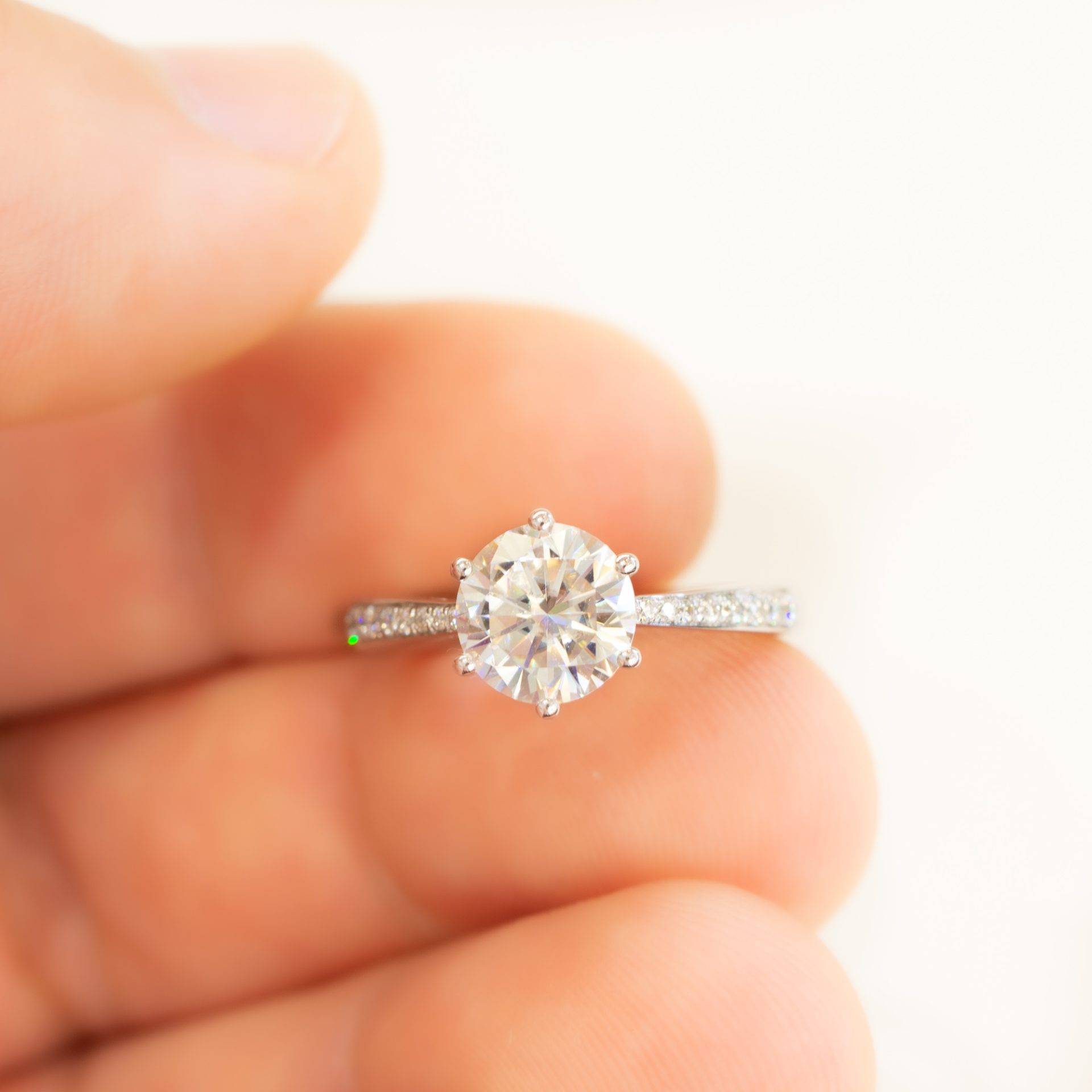 The Advantages of Lab Grown Diamonds For Engagement Rings | My Jewellery  Shop
