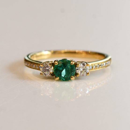 Natural Colombian Emerald and Moissanite Ring - 1982302