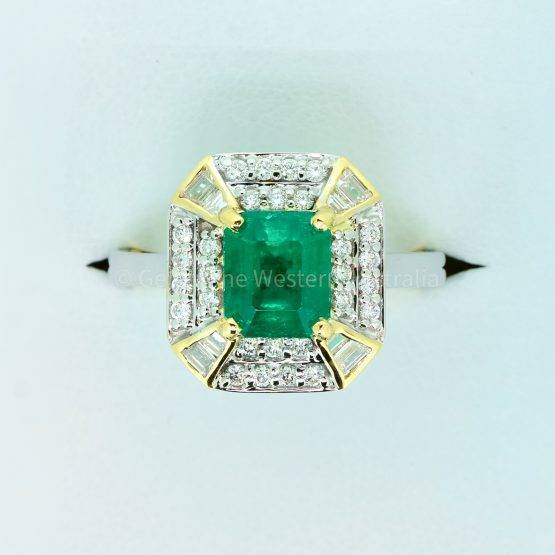 Emerald Cut Colombian Emerald and Diamond Ring in 18K Gold - 1982327-3