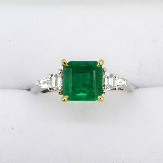 1.8 Carats Natural Colombian Emerald and Diamond Ring in Platinum - 1982341