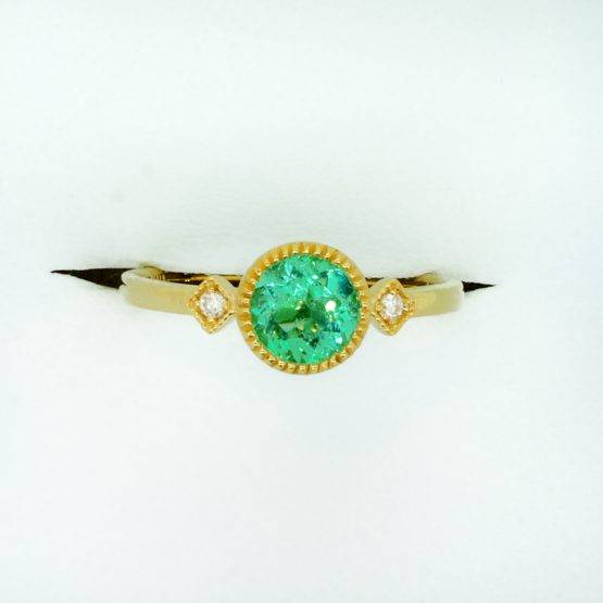 Natural Colombian Emerald and Diamond Three Stone Ring in 18K Yellow Gold - 1982346-3