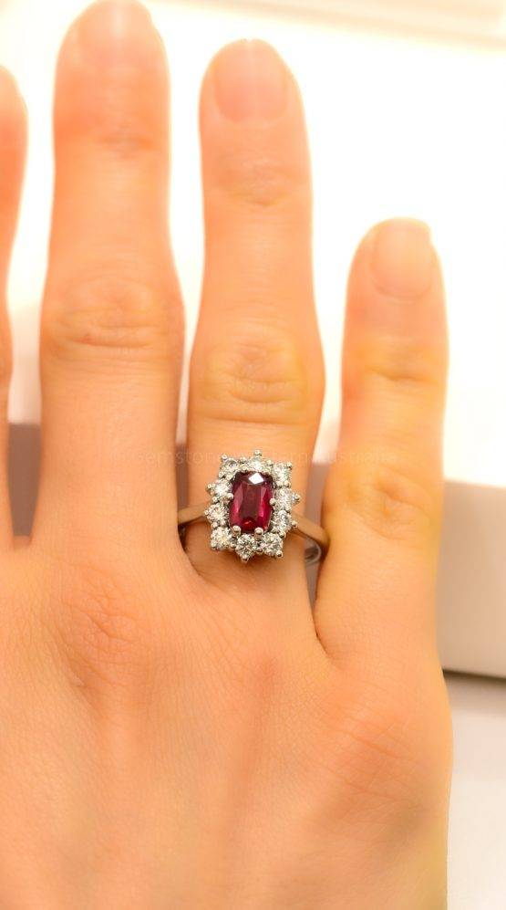 Unheated Ruby and Diamonds Ring in Platinum - 1982369