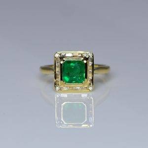 Emerald Cut Colombian Emerald and Diamond Ring in 18K Gold - 1982383-6