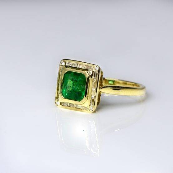 Emerald Cut Colombian Emerald and Diamond Ring in 18K Gold - 1982383-4