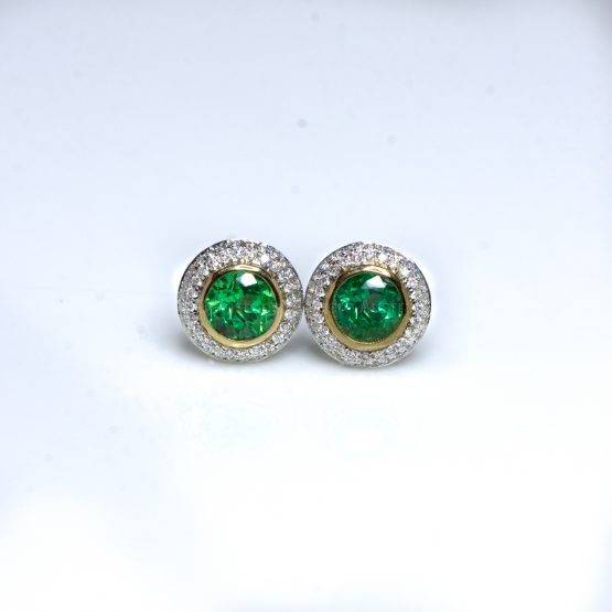 1.6 Carat Colombian Emerald and Diamond Stud Earrings 18K Gold - 1982387-5