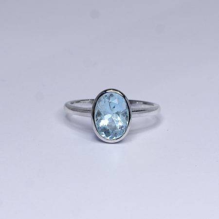 Oval Cut 2.0 ct Aquamarine Ring in White Gold - 1982401