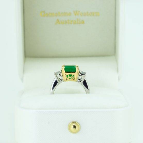 Colombian Emerald and Diamond Three Stone Ring GIA Certified - 1982455-7
