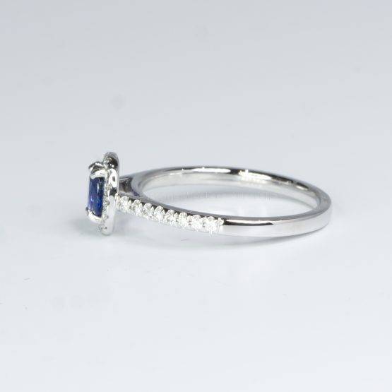 Royal Blue Sapphire and Diamond Ring in 18K Gold - 1982481-1