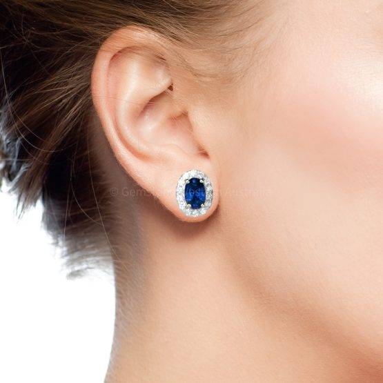 Natural Royal Blue Sapphire and Diamond Studs Earrings in 18K Gold - 1982546