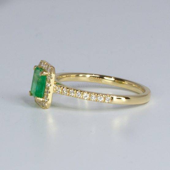 Colombian Emerald Diamond Halo Ring in 18K Yellow Gold - 1982542-1