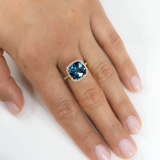 LONDON BLUE TOPAZ AND DIAMONDS RING IN 18K YELLOW GOLD - 1982539-4