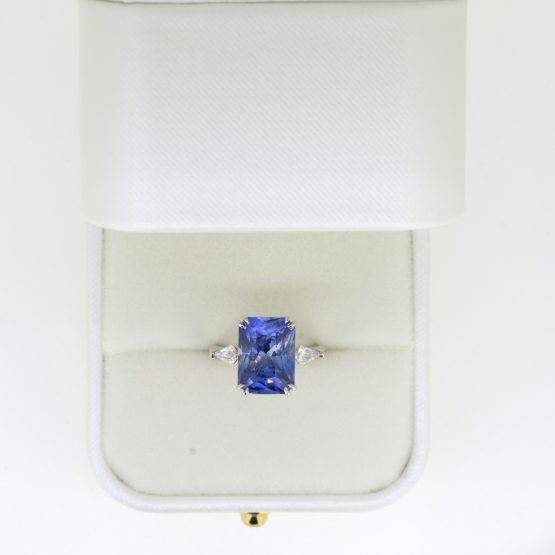8.19CT Unheated sapphire and diamond three stone ring - 1982573-3
