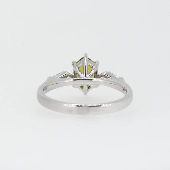 Unique Alexandrite Ring in 18K White Gold Natural Alexandrite Diamonds Ring - 1982582 - 1