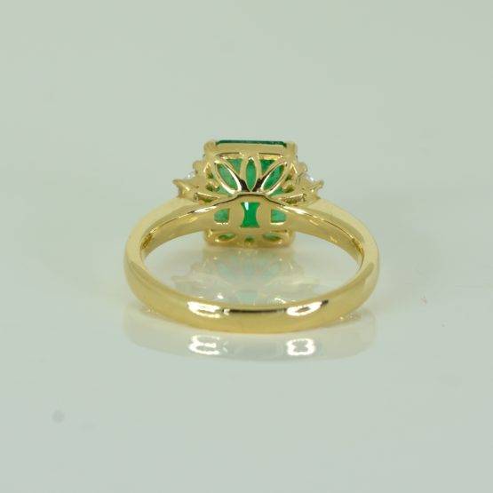 Natural Colombian Emerald and Diamond Statement Ring in 18K Gold - 1982597-1