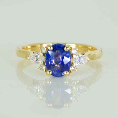Contemporary Sapphire Ring with Diamonds in 18K Gold - 1982590-3