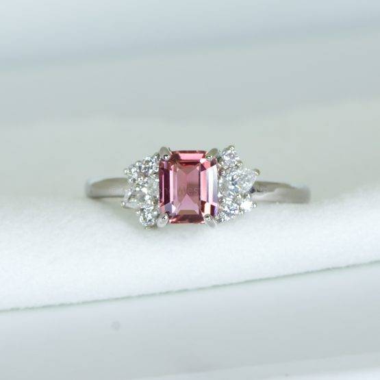 1.26ct Unheated Padparadscha Sapphire Ring with Diamonds in 18K Gold - 1982599
