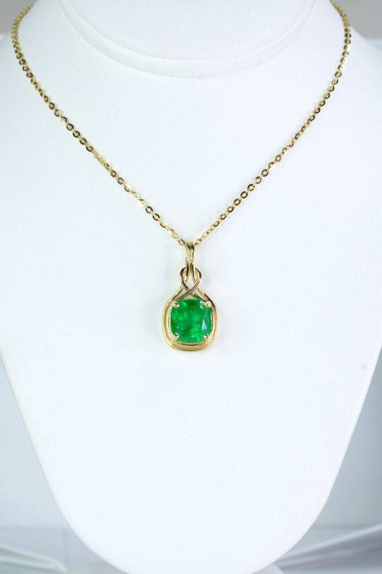 2.3ct Twits Design Emerald Pendant Necklace in 18K Gold - 1982638-2