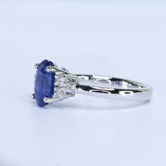 2 carats Natural Sapphire Asymmetrical Ring in Platinum - 1982657-1