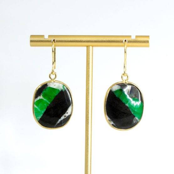 Handcrafted Colombian Emerald Dangling Earrings in 18K Yellow Gold